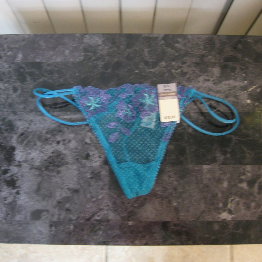 NWT Ambrielle blue flower mesh thong 5 S small
